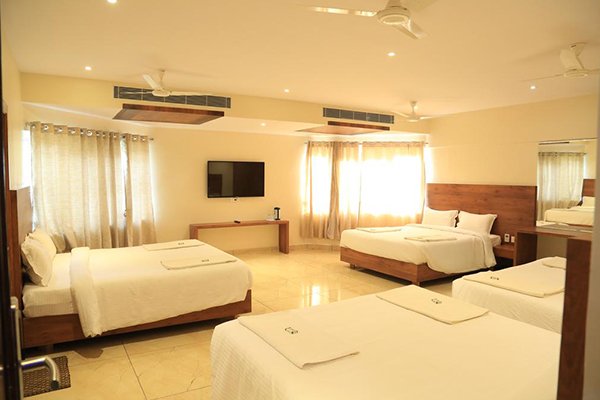 HILLS ROYAL SUITE
